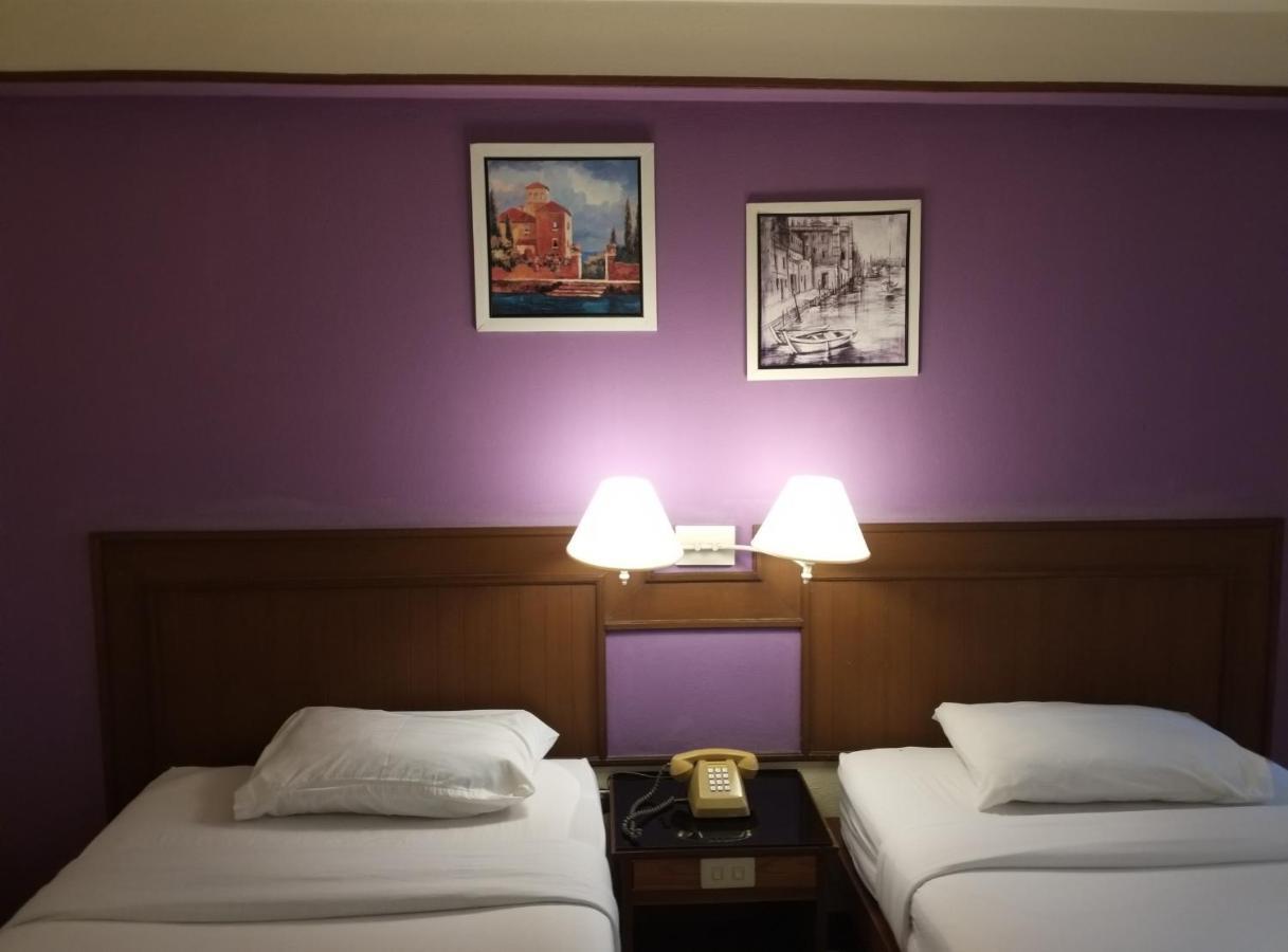 Songphanburi Hotel Suphan Buri Buitenkant foto