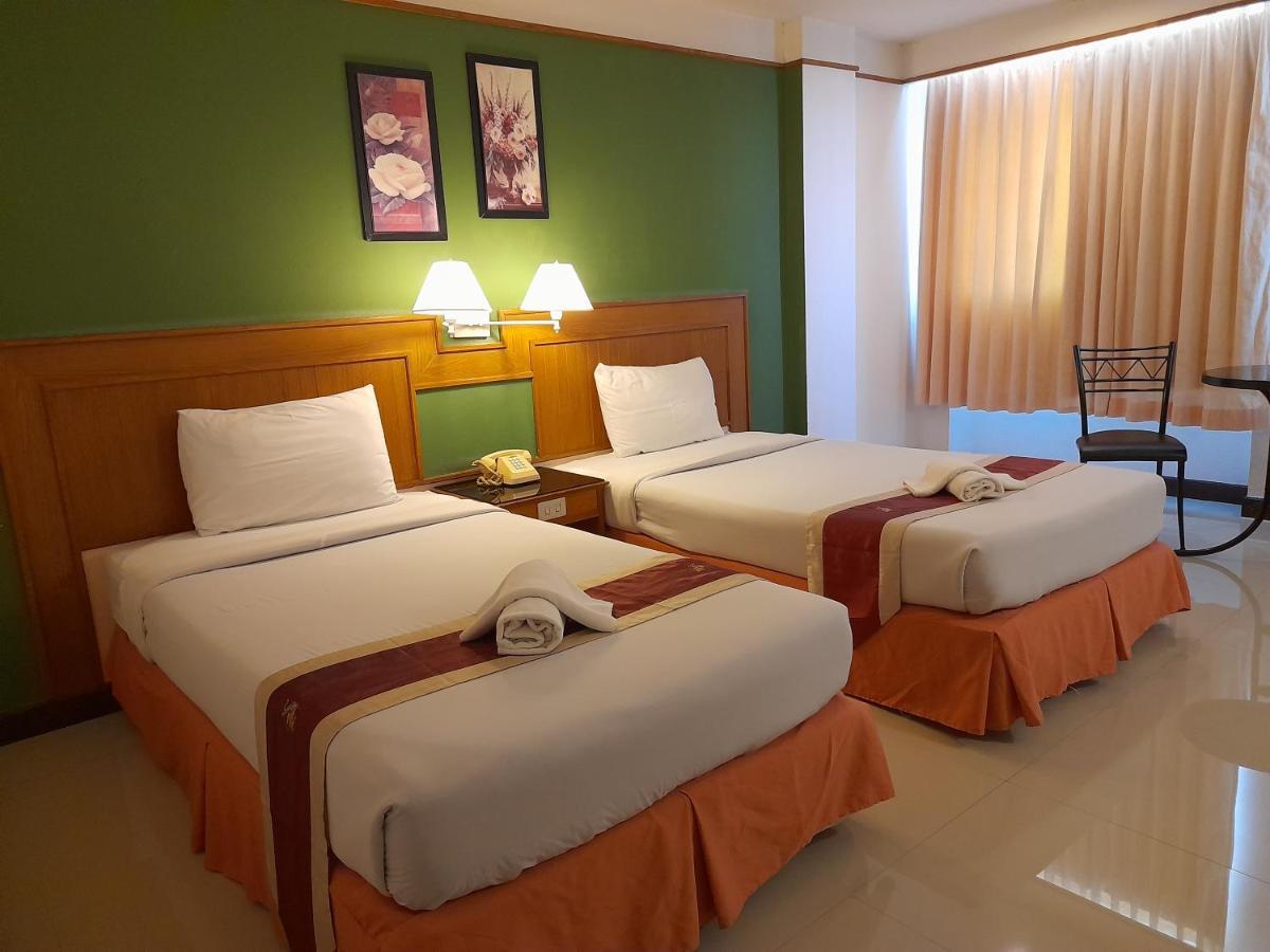 Songphanburi Hotel Suphan Buri Buitenkant foto