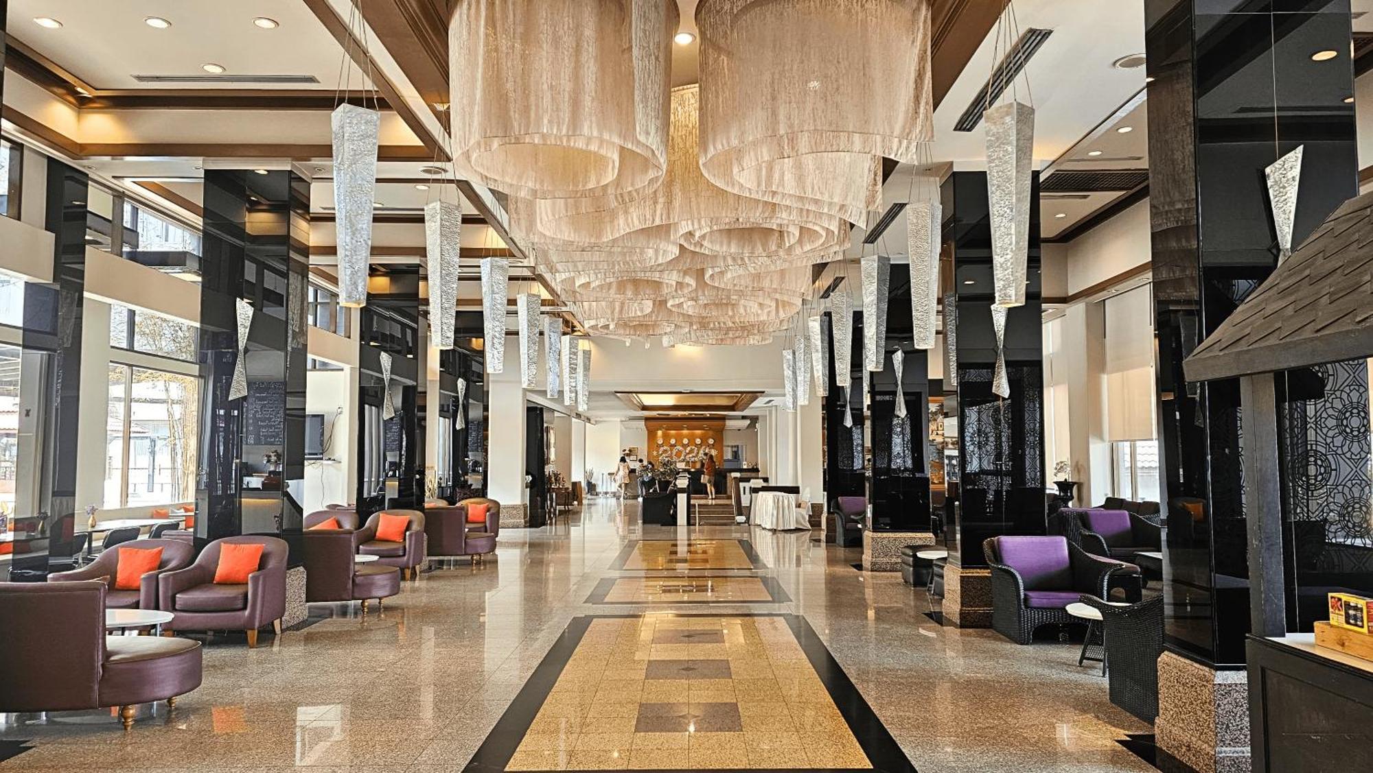 Songphanburi Hotel Suphan Buri Buitenkant foto